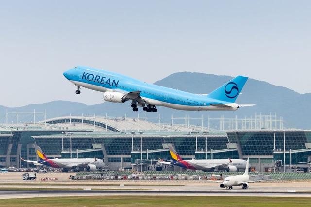 A view of Korean Air taking off.[Courtesy of Korean Air]