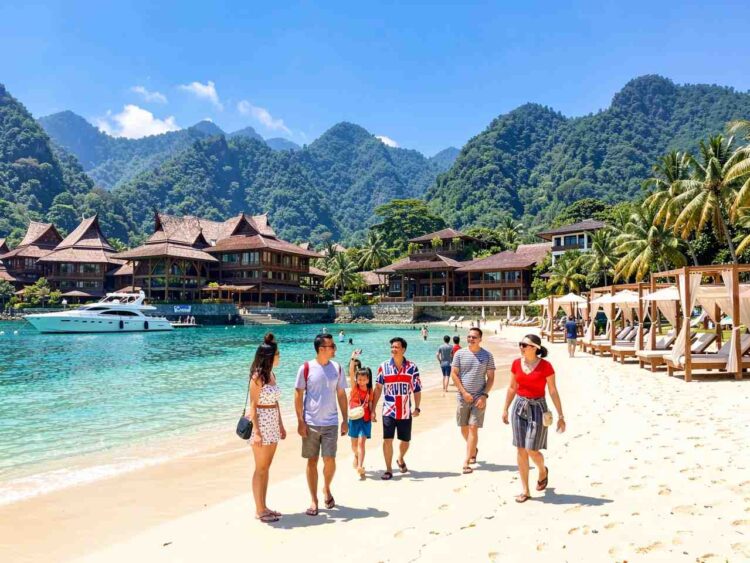 Malaysia airlines, airasia, singapore airlines, china southern, and korean air have all significantly expanded their routes to sabah, transforming the region into a rising hotspot for international tourism.