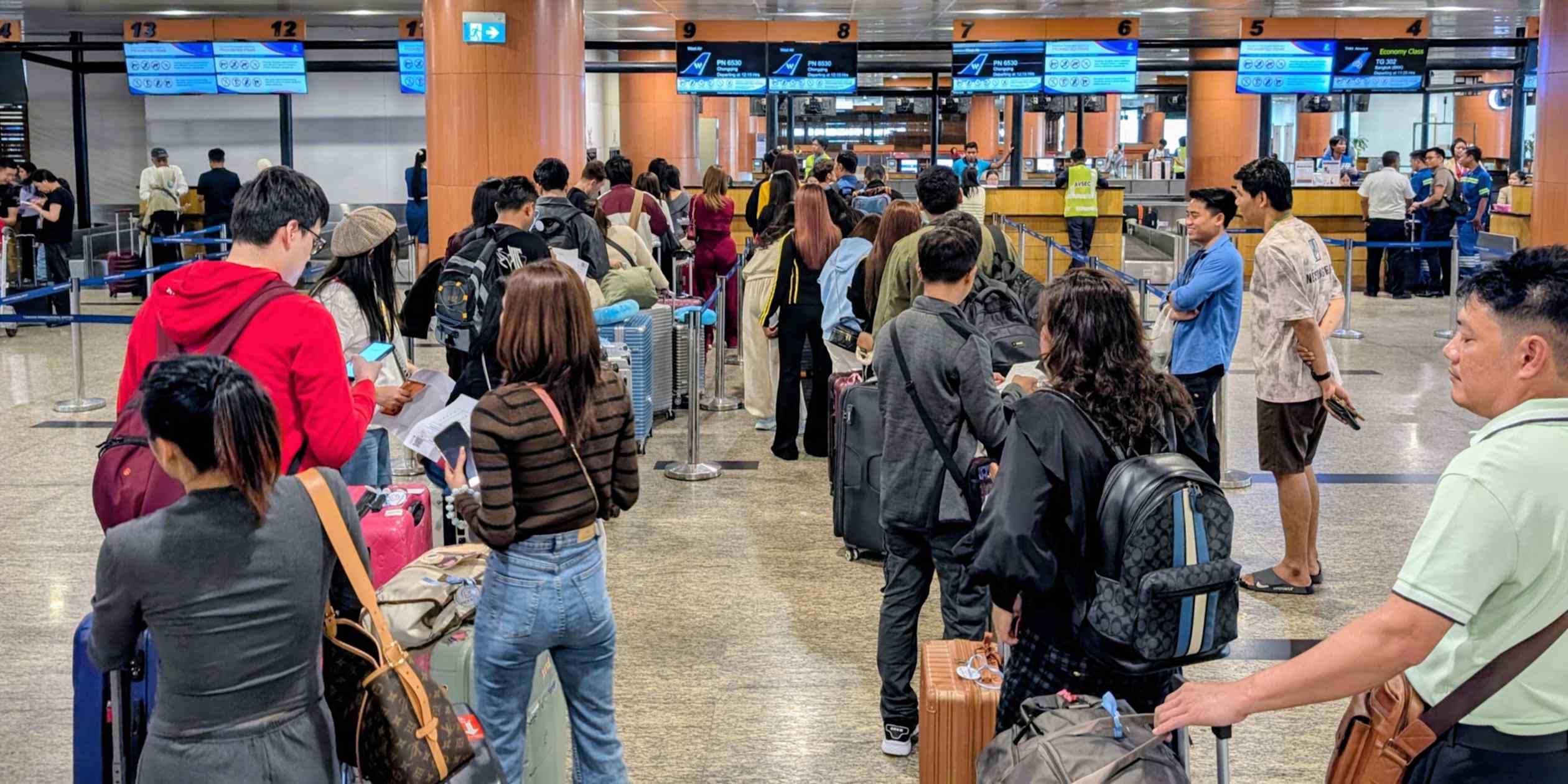 Myanmar tourists head to China as budget flights break cost barrier