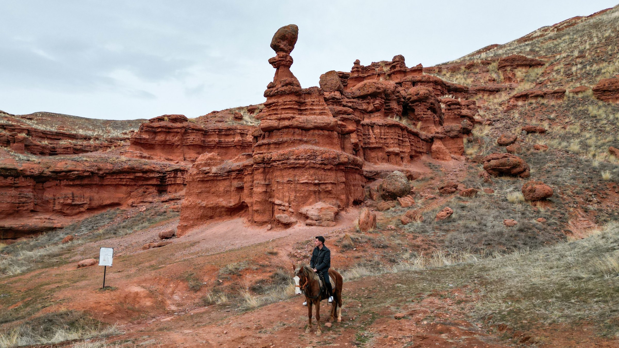Türkiye’s Narman Fairy Chimneys attract tourists with unique safaris