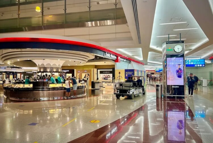 Who Owns the Customer When OTA Clients Try to Rebook a Flight During the Iran War