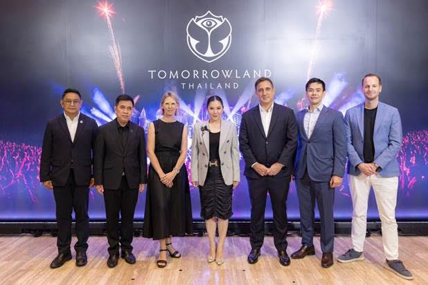 EDM Stage / Photograph = Unsplash