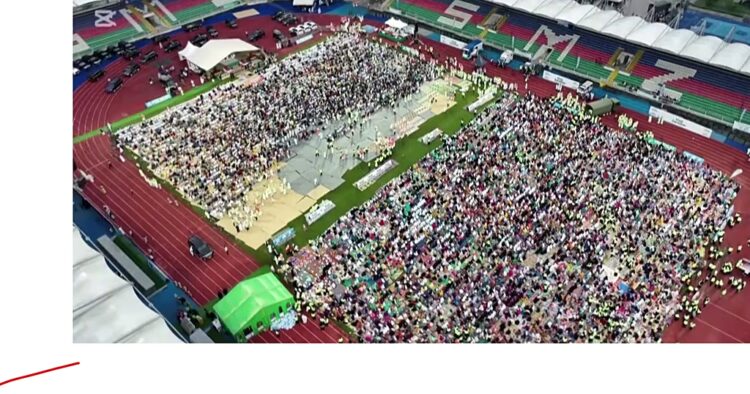 Ramadan: iftar on Zanzibar draws thousands to stadium