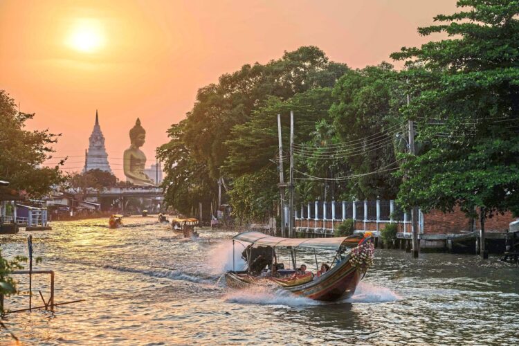 Thailand warns of heatstroke risk amid hot season after 21 deaths recorded in 2025