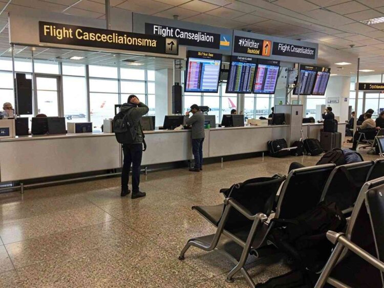 Vietnam airlines, vietjet, cathay pacific, qatar airways, emirates, singapore airlines, thai airways, and lufthansa have all been forced to slash flights amid the soaring cost of jet fuel and ongoing supply constraints, leaving travelers in southeast asia and beyond facing significant disruptions.