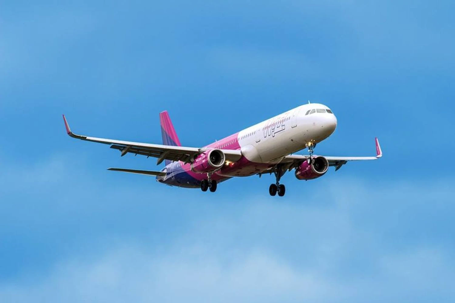 Wizz Air announced preparations for returning to Ukraine, seeking pilots