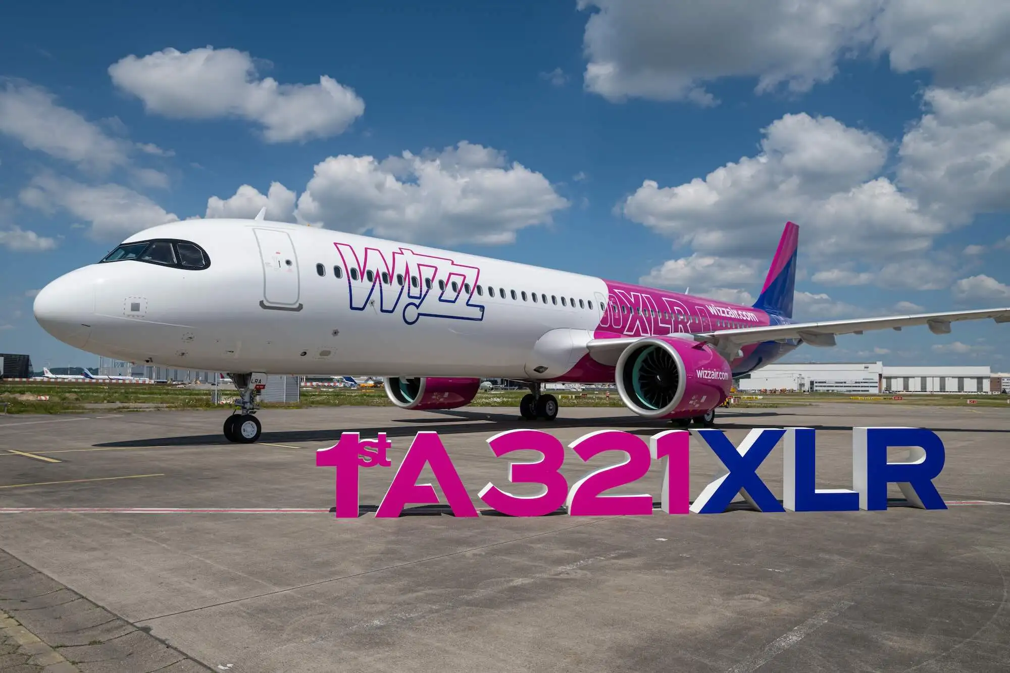 Wizz Air gets the green light for the US. The idea of soccer teams on the XLR makes one smile enough, though.