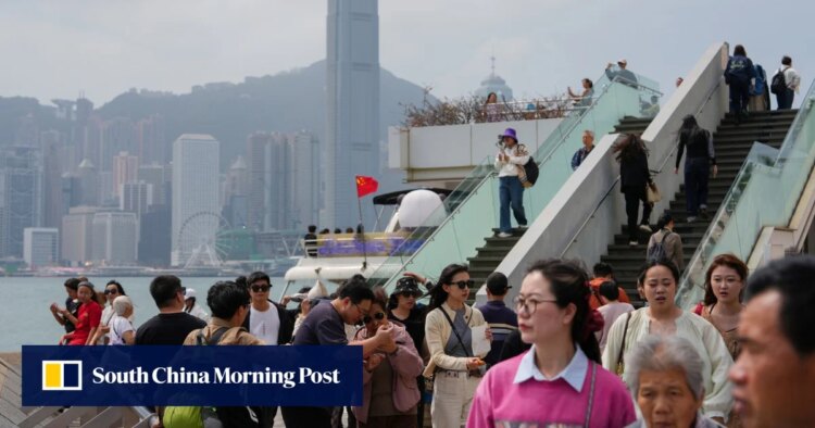 Cheap tours blamed for coerced shopping in Hong Kong: tourism experts