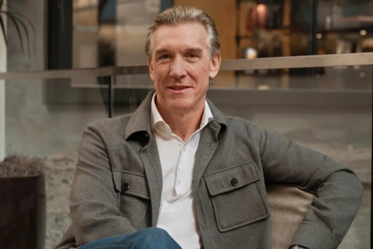 Airbnb Chief Business Officer Discussed How Flights Could Fit Into Expansion Strategy