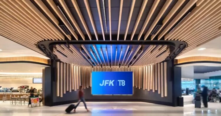 American Airlines celebrates opening of JFK T8’s transformed CX