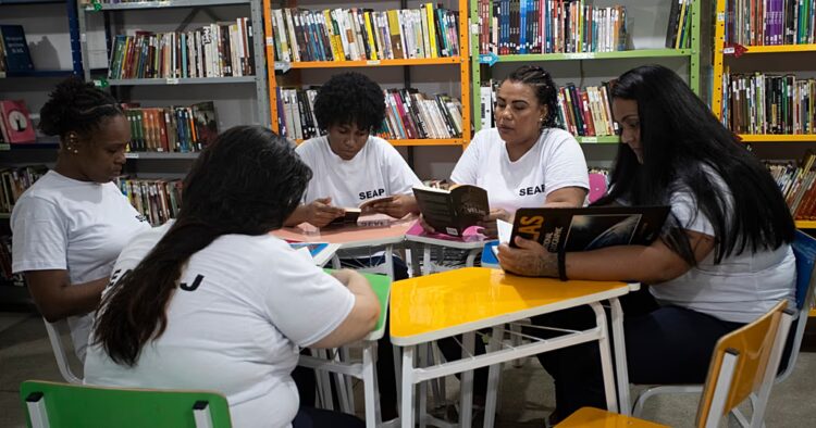 Brazilian inmates reduce sentences through reading