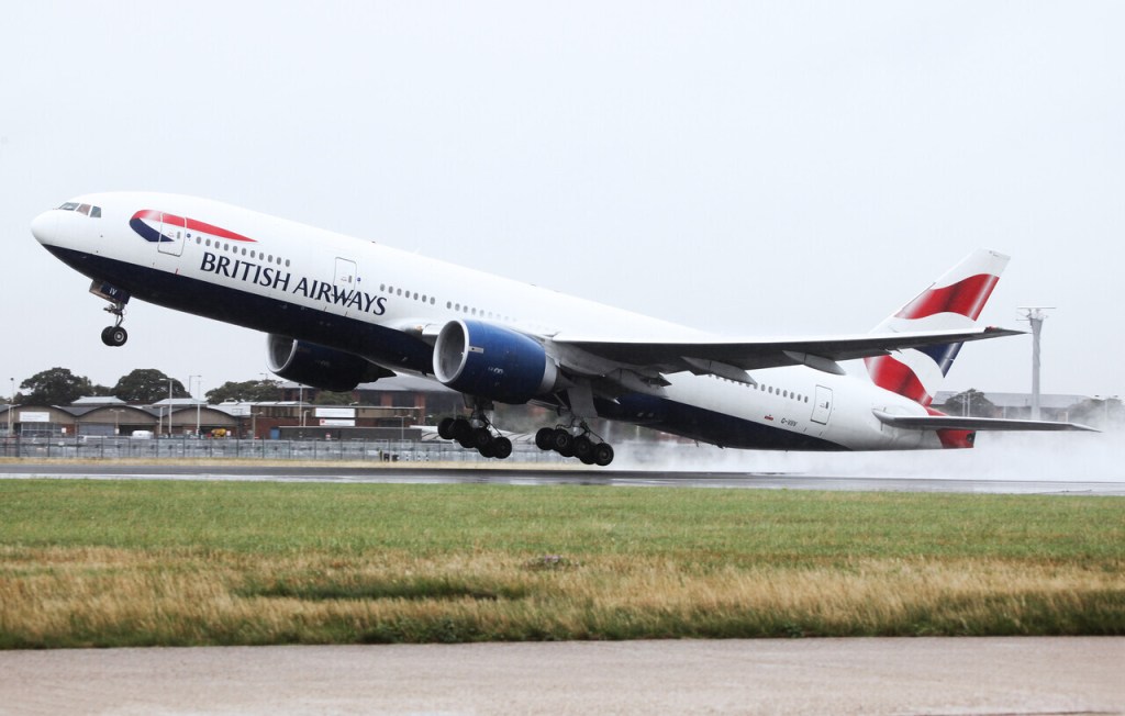 British Airways Will Allow In-Flight Calls With Starlink, Courting Controversy