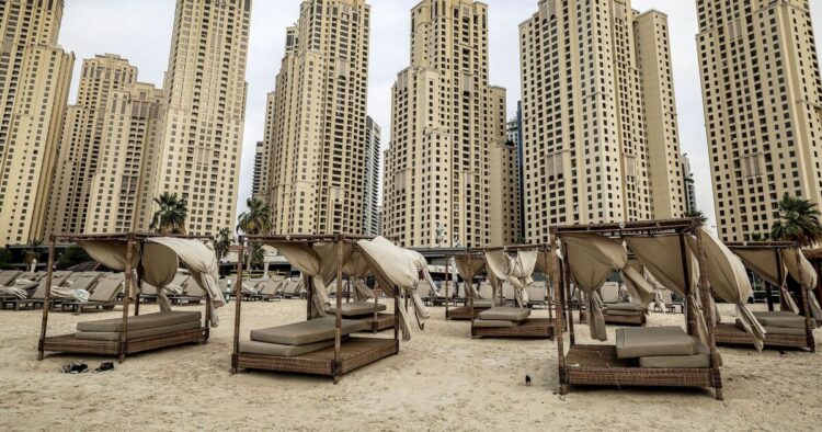 Panic in Dubai as city 'abandoned' by tourists - beaches left empty | World | News