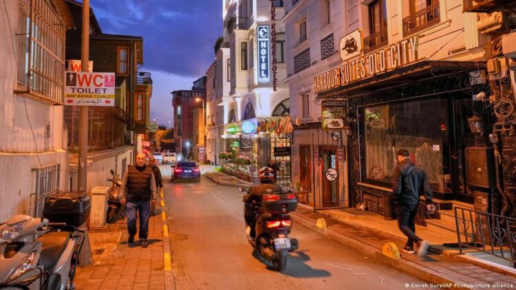 Germany news: Trial begins in Istanbul over tourist deaths