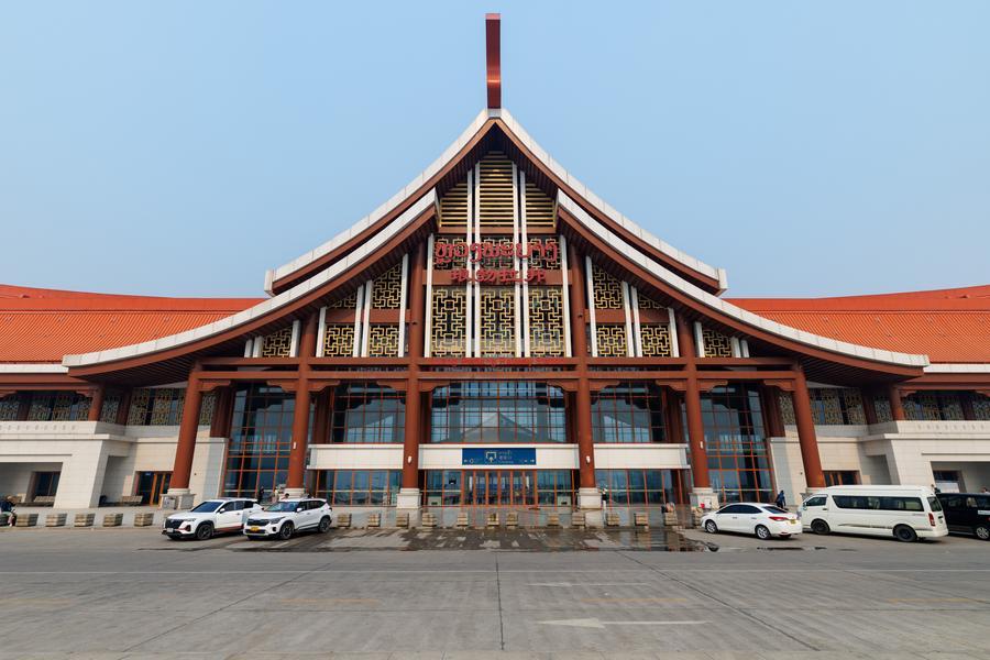 Laos' Luang Prabang sees tourism momentum boosted by rail link-Xinhua