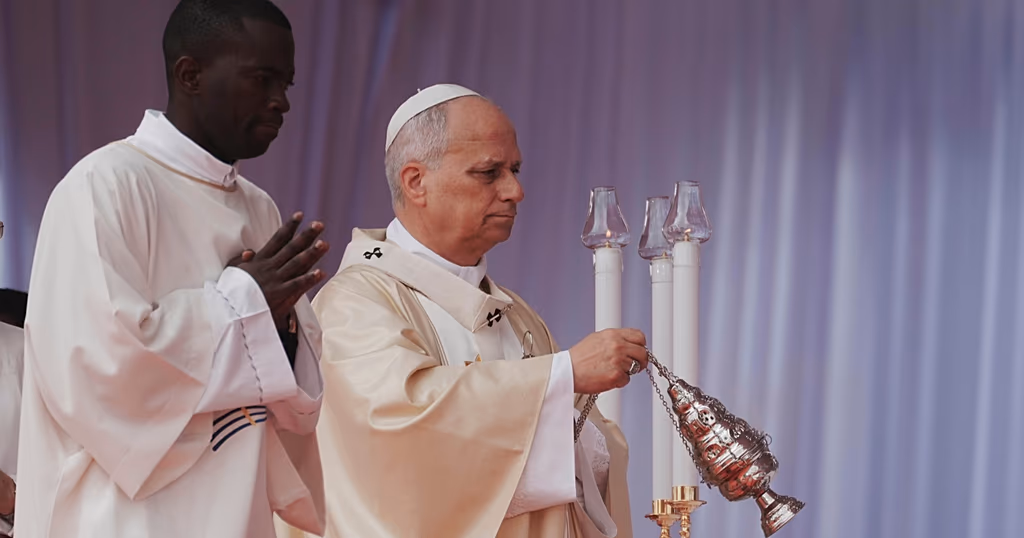 Pope Leo calls for Angolans to fight corruption in Sunday Mass