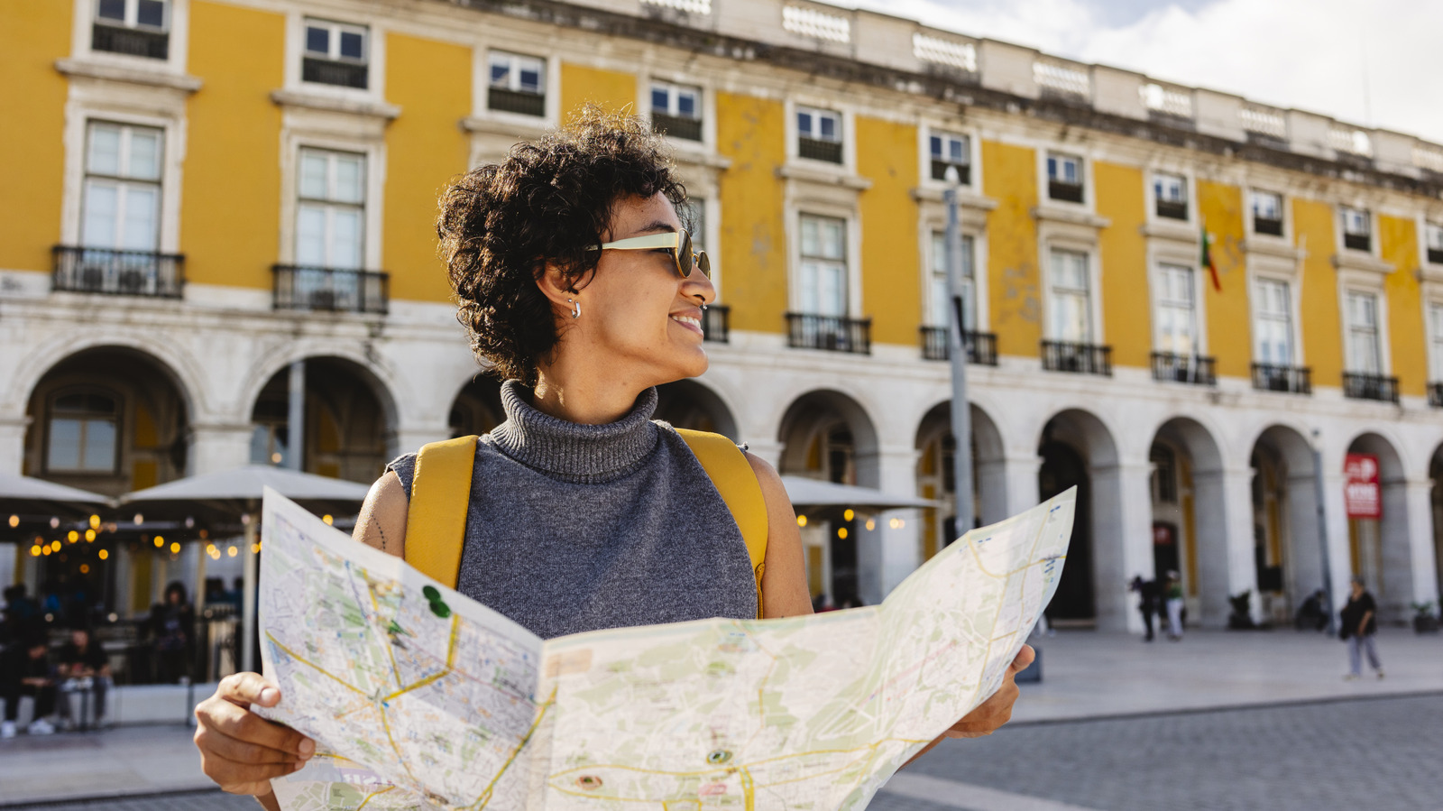 What The World's Top Solo Travel Destinations Have In Common, According To Reddit