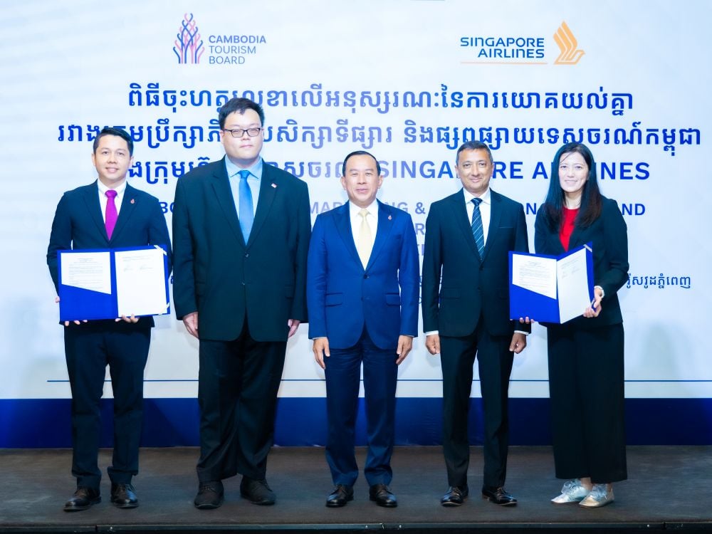 Singapore Airlines Joins Push to Boost Tourism