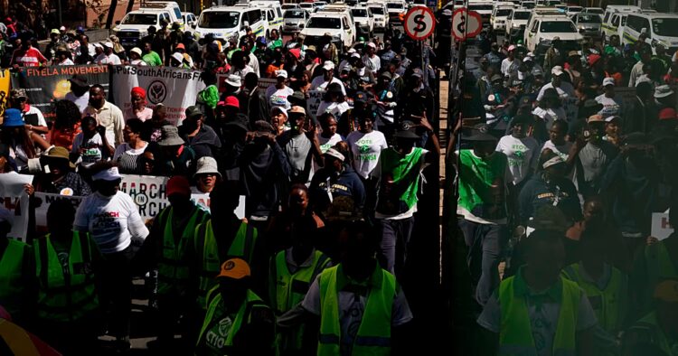 South Africa: Crowds protest against illegal immigration