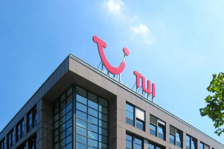 TUI Downgrades Outlook, Reports Softer Bookings From Iran War
