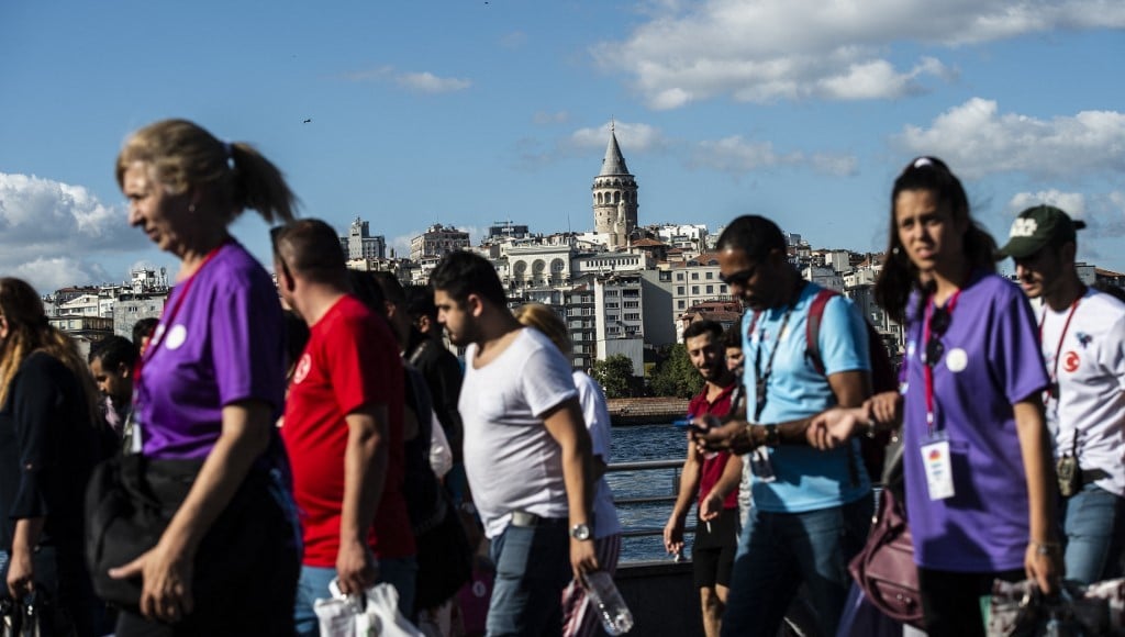 Tourism bookings to Turkey fall as war dampens foreign demand