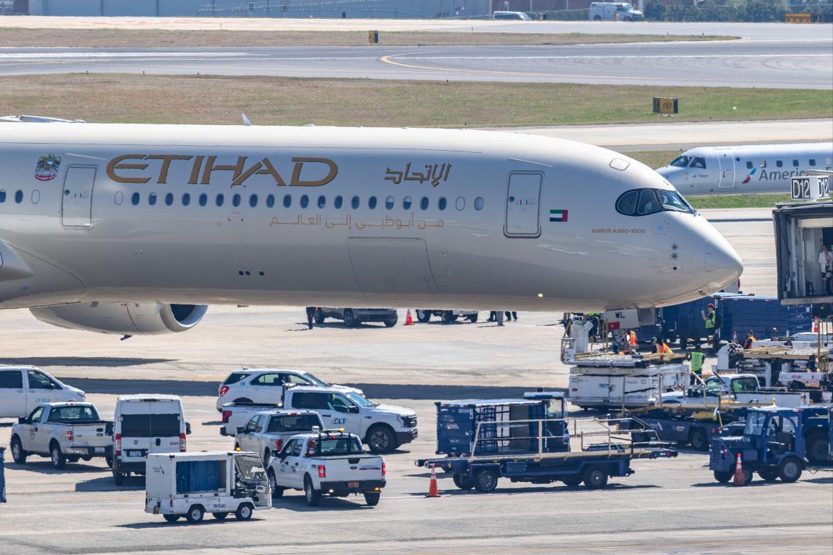 UAE airlines the first to resume flights to Israel since beginning of Operation Epic Fury in Iran
