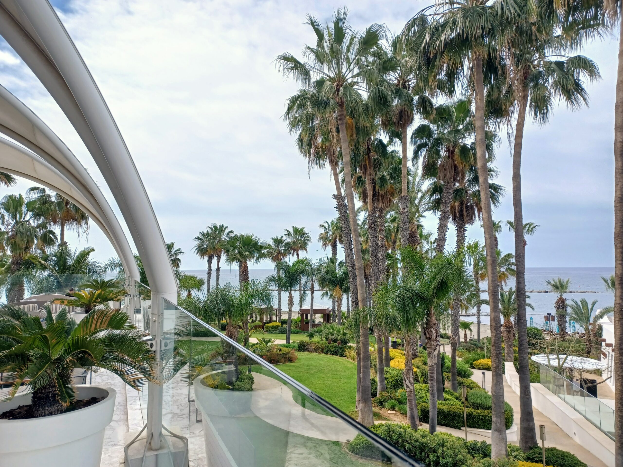 cover Cyprus Business Now: Wizz Air, tourism, shipping, energy, AI, solar energy, BoC