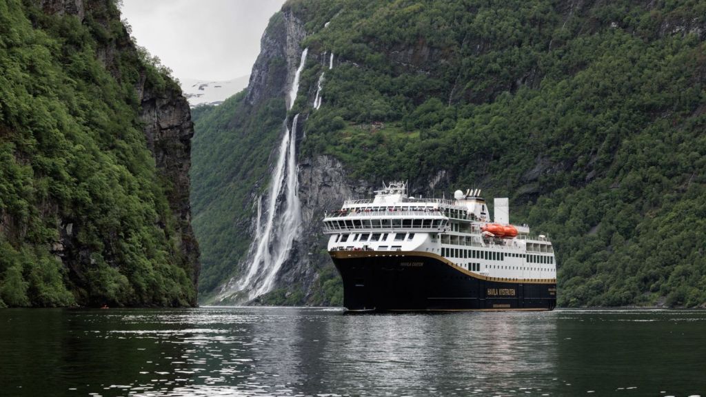 How a Cruise Line Cut Emissions by 90% on a 12-Day Voyage 