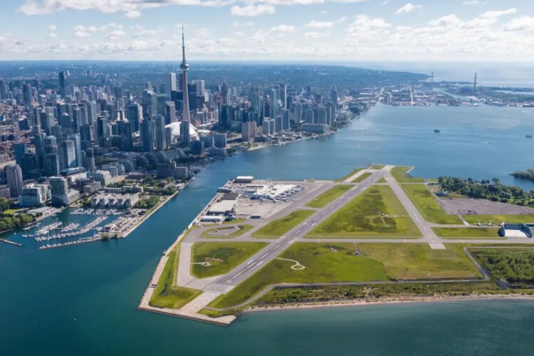 Ontario government tries to take partial control of Toronto’s City airport; now the fun starts