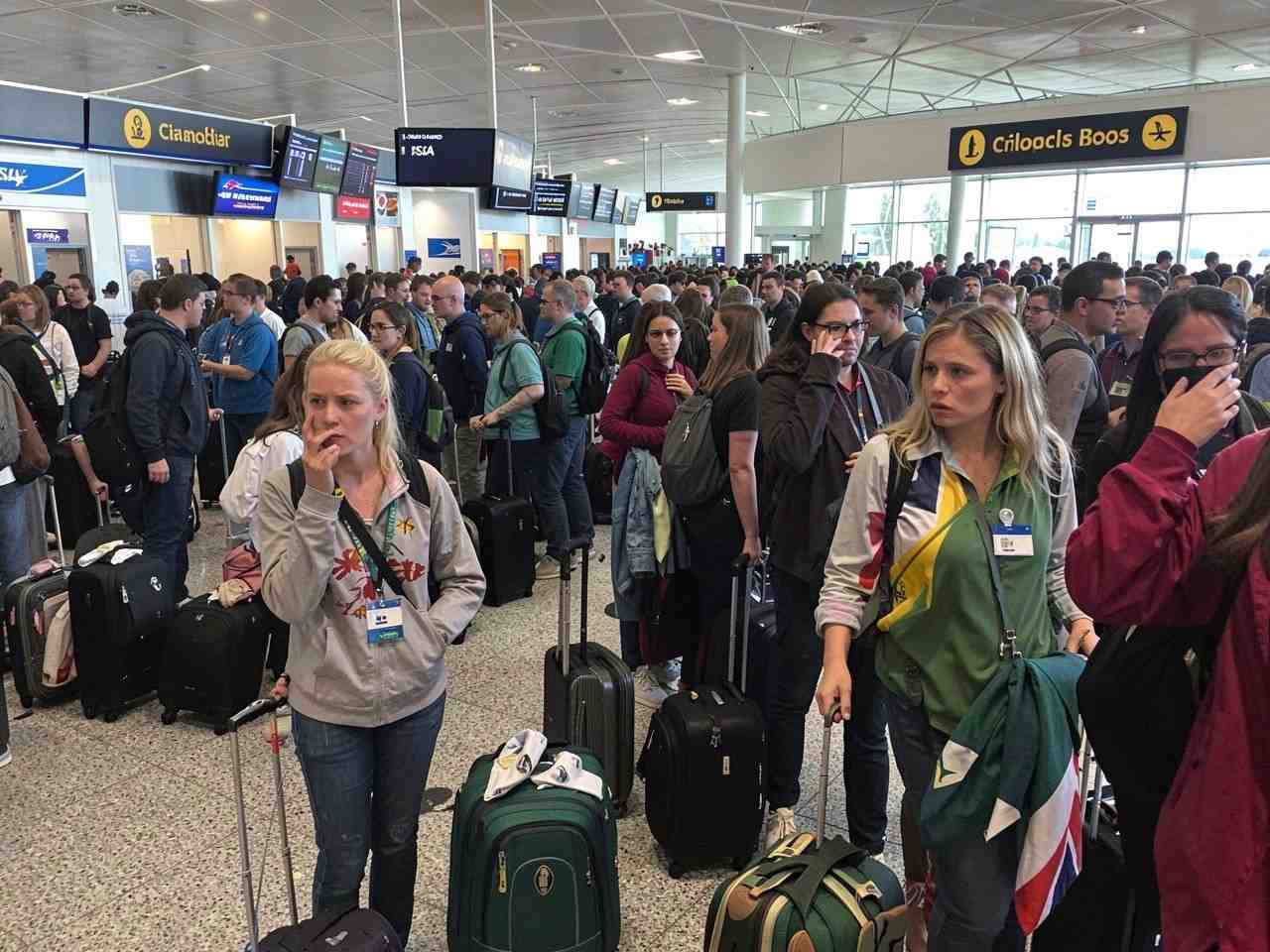American airlines, united, delta, jetblue, and southwest flyers are stuck in historic airport delays, even after president trump’s tsa pay order was signed to alleviate the chaos at u. S. Airports.