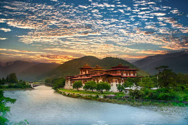Bhutan Pioneers Digital Transformation with Revolutionary Border Entry Tools Set to Streamline Trave...