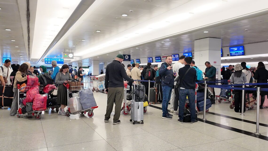 UAE flight cancellations today: Latest Emirates, Etihad, Air Arabia and flydubai travel updates amid...
