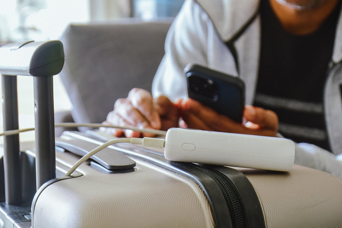 UAE Flight Safety: Emirates, Etihad, flydubai, Air Arabia Power Bank Rules Every Passenger Must Know