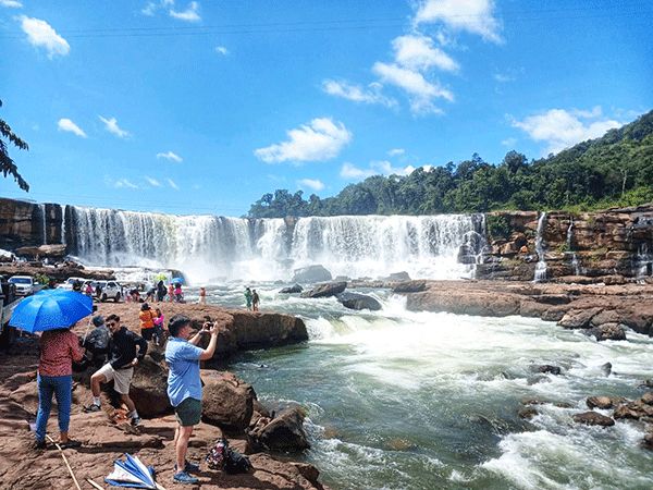 Laos steps up tourism promotion to attract more visitors