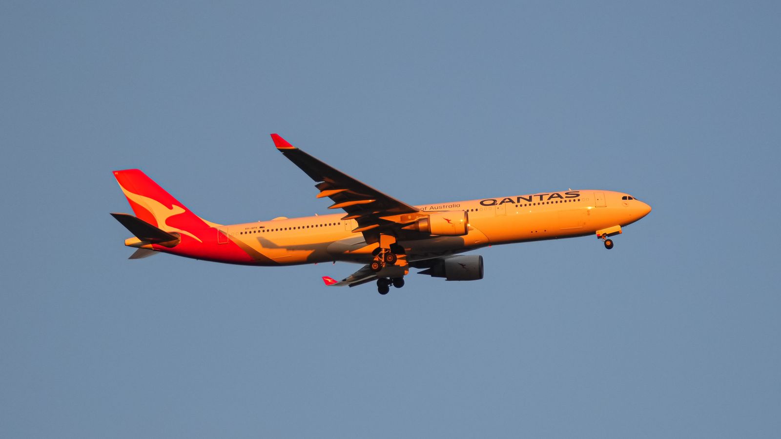 Qantas News: Latest Updates, Routes and Fares