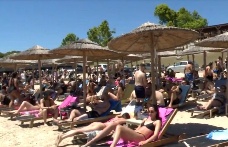 Turkish tourists fill gap in Halkidiki as Bulgarian arrivals fall